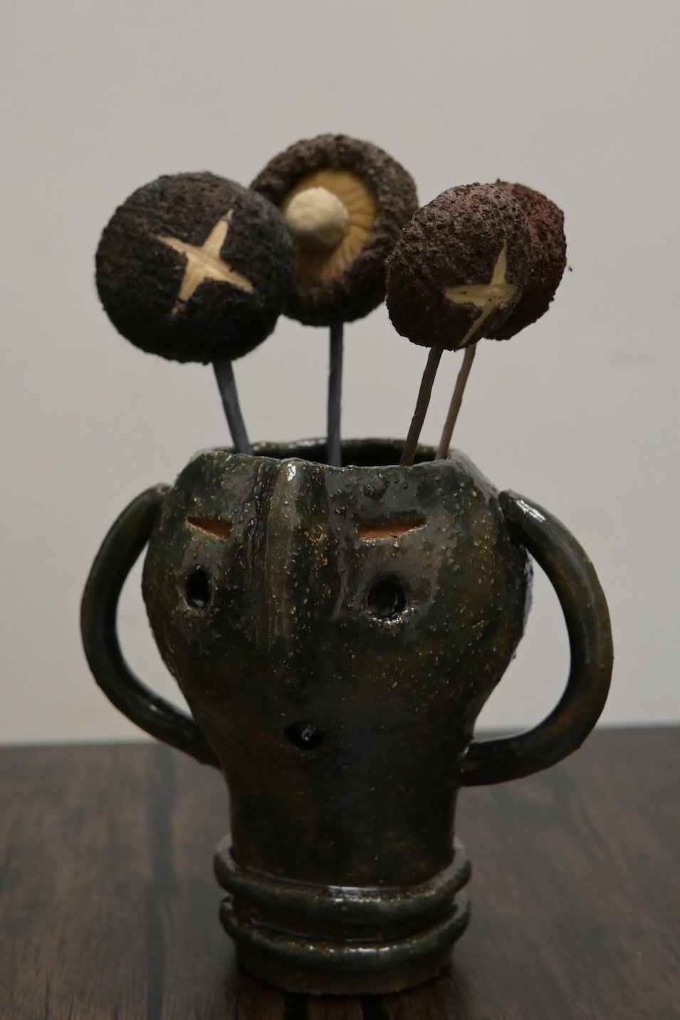 冬菇書籤|荒廢書本會長菇