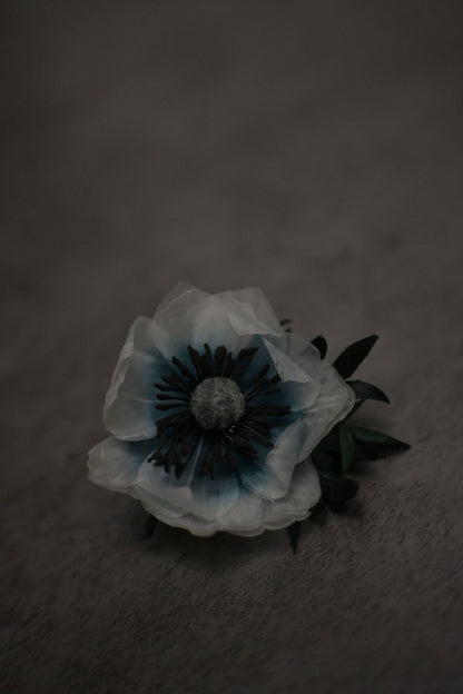百花形染｜銀蓮花心口針