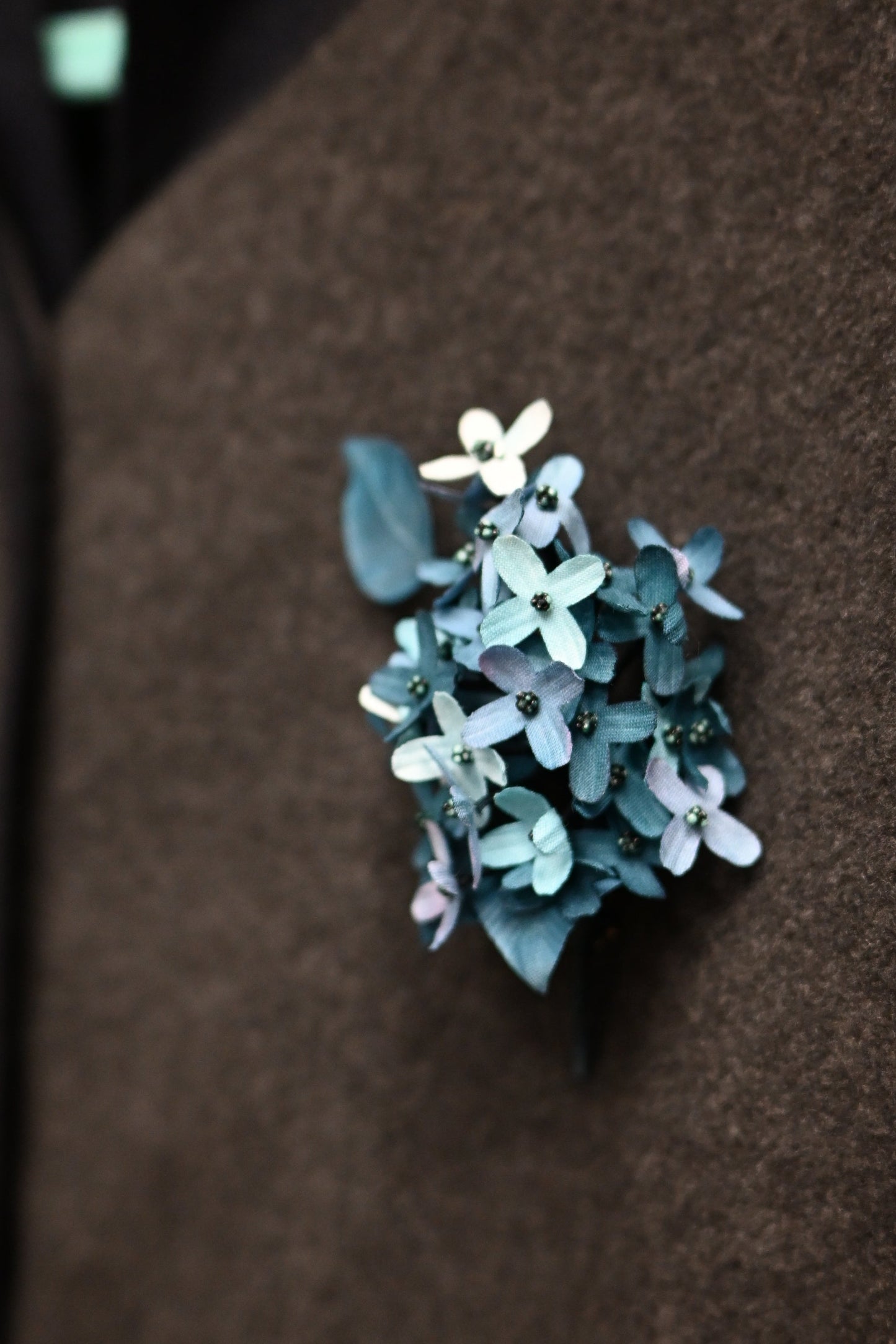 琉璃｜丁香心口針