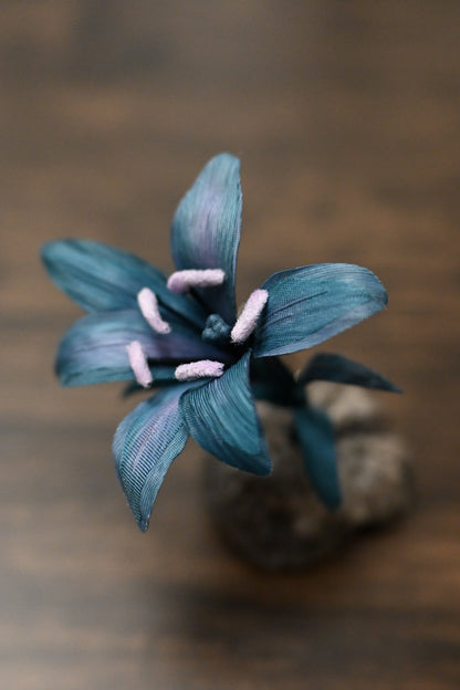 琉璃｜高砂百合心口針