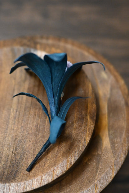 琉璃｜高砂百合心口針