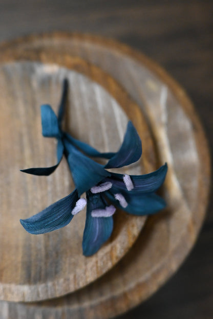 琉璃｜高砂百合心口針