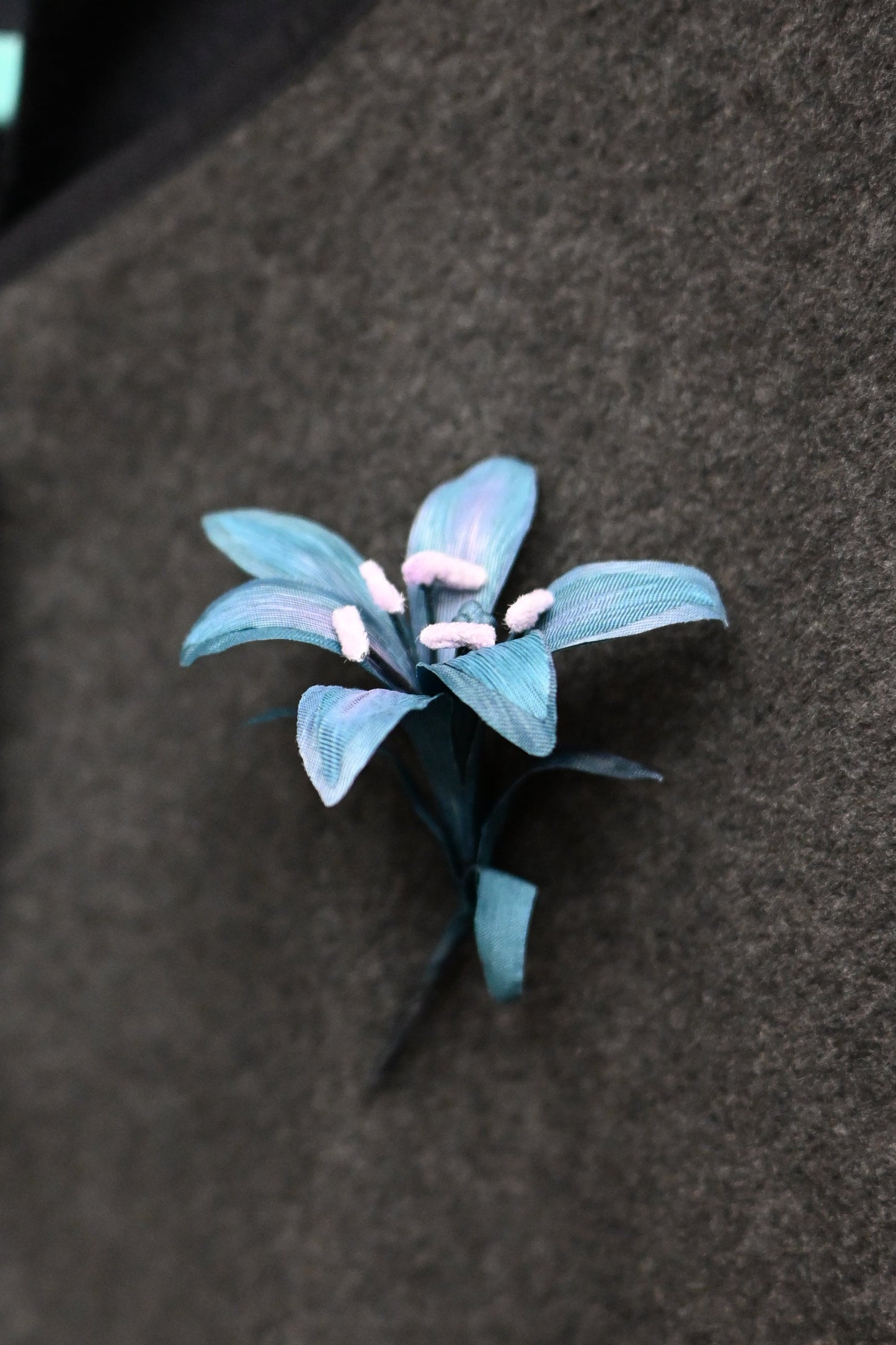 琉璃｜高砂百合心口針