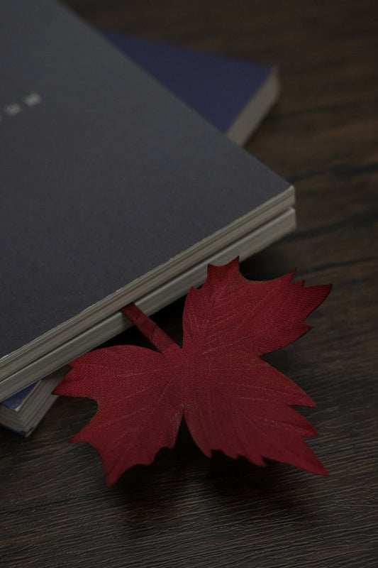 一葉書籤｜紅葉