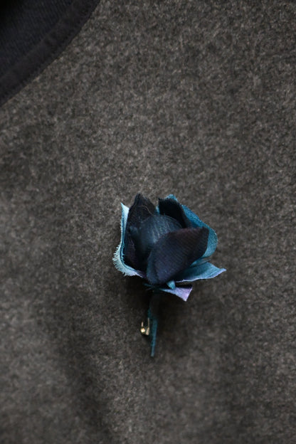 琉璃｜洋桔梗心口針