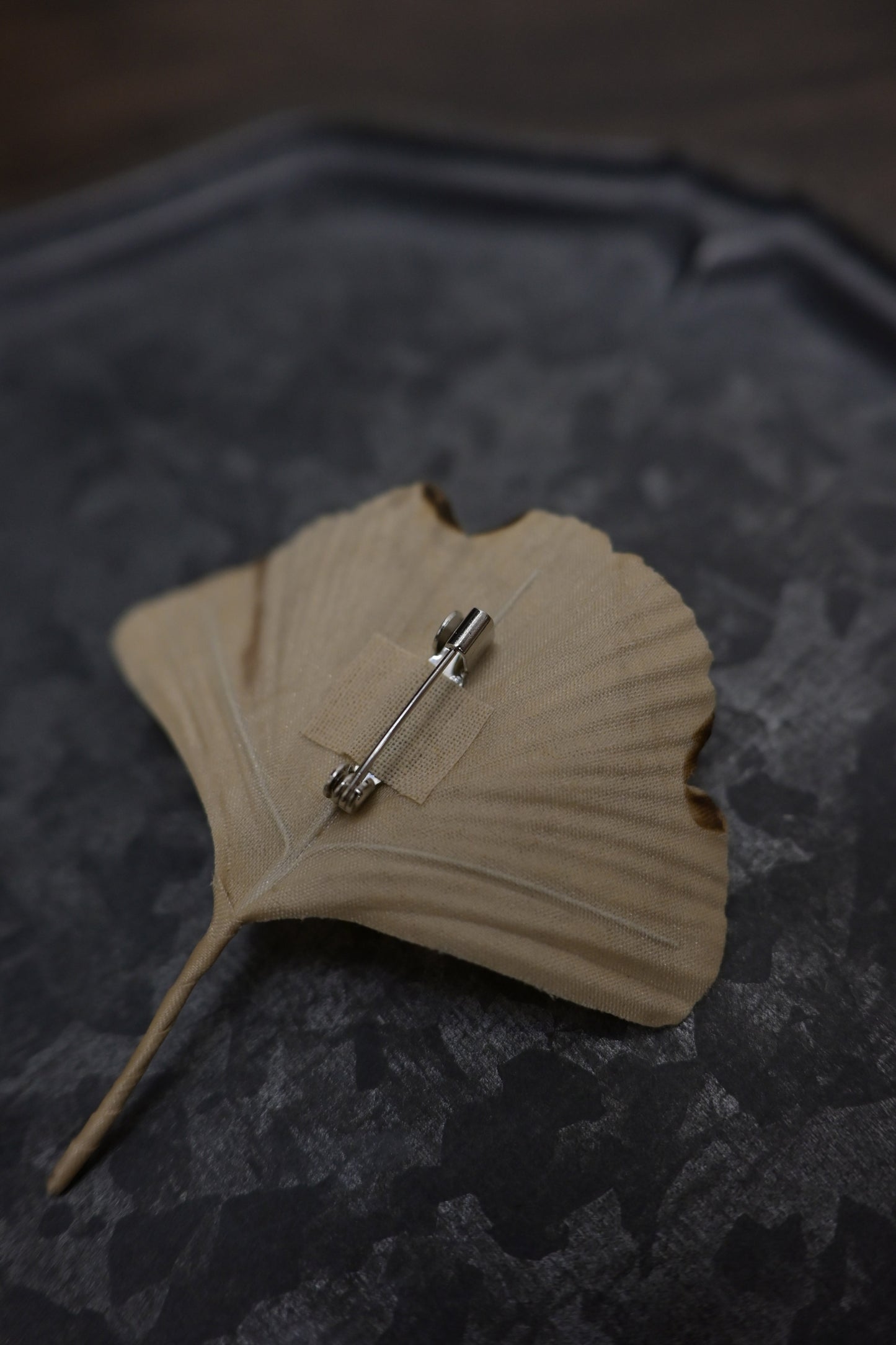 天然染｜銀杏心口針