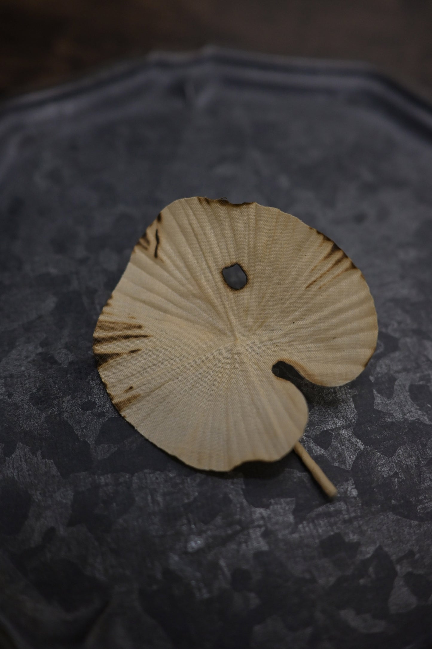 天然染｜荷葉心口針