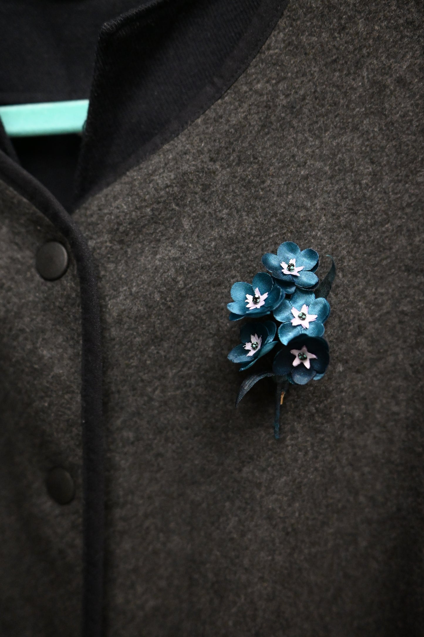 琉璃｜毋忘我心口針