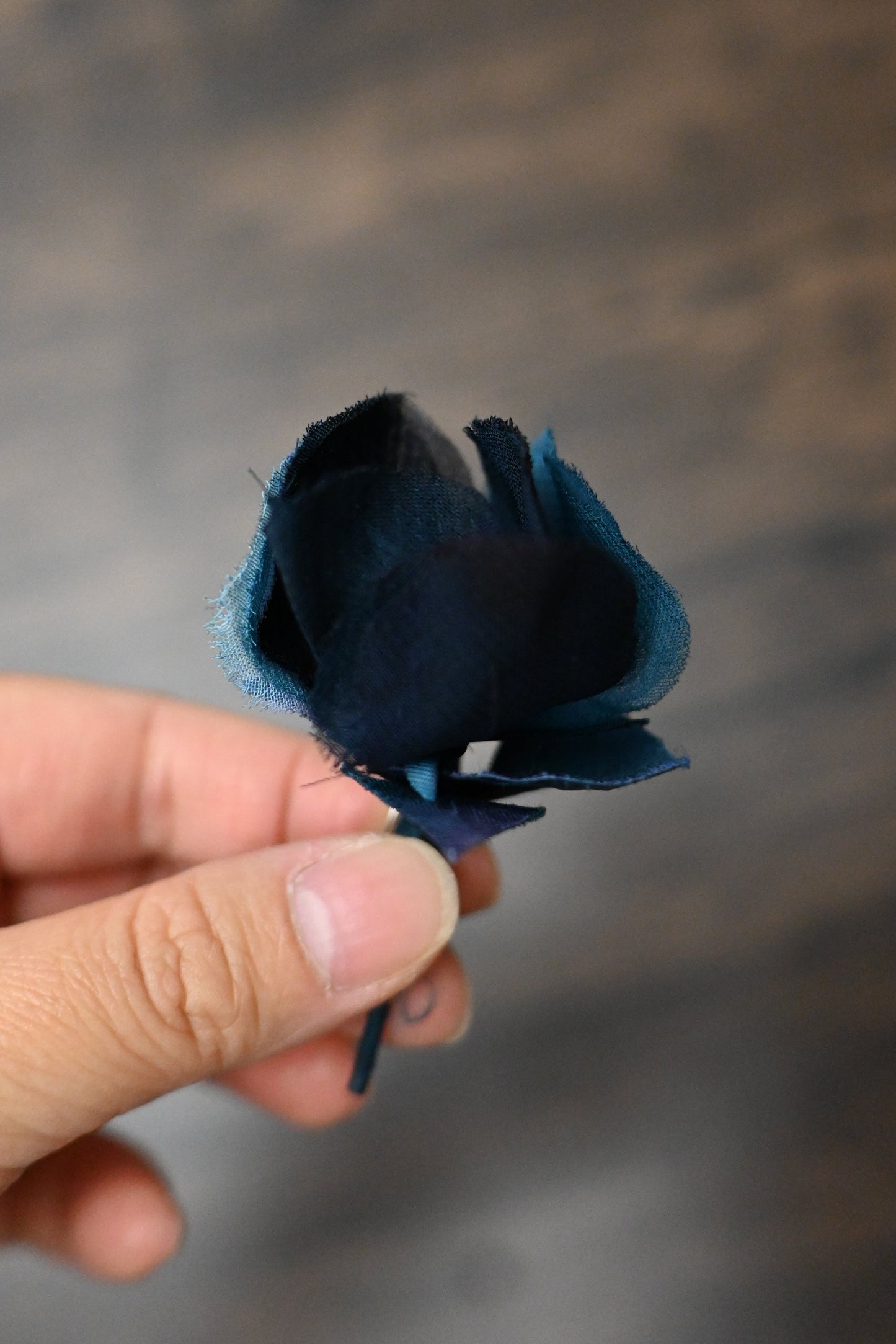 琉璃｜洋桔梗心口針