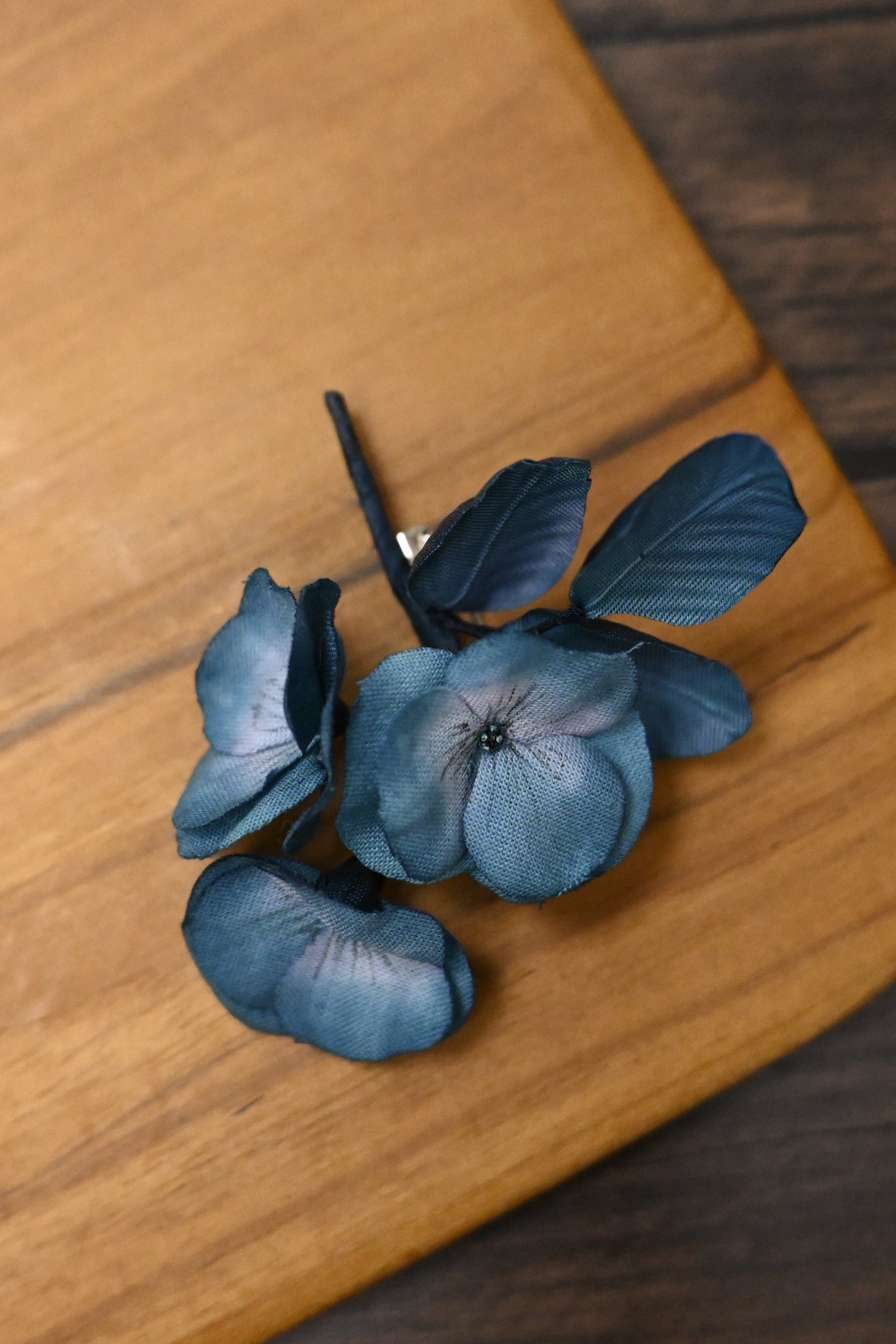 琉璃｜三色堇心口針