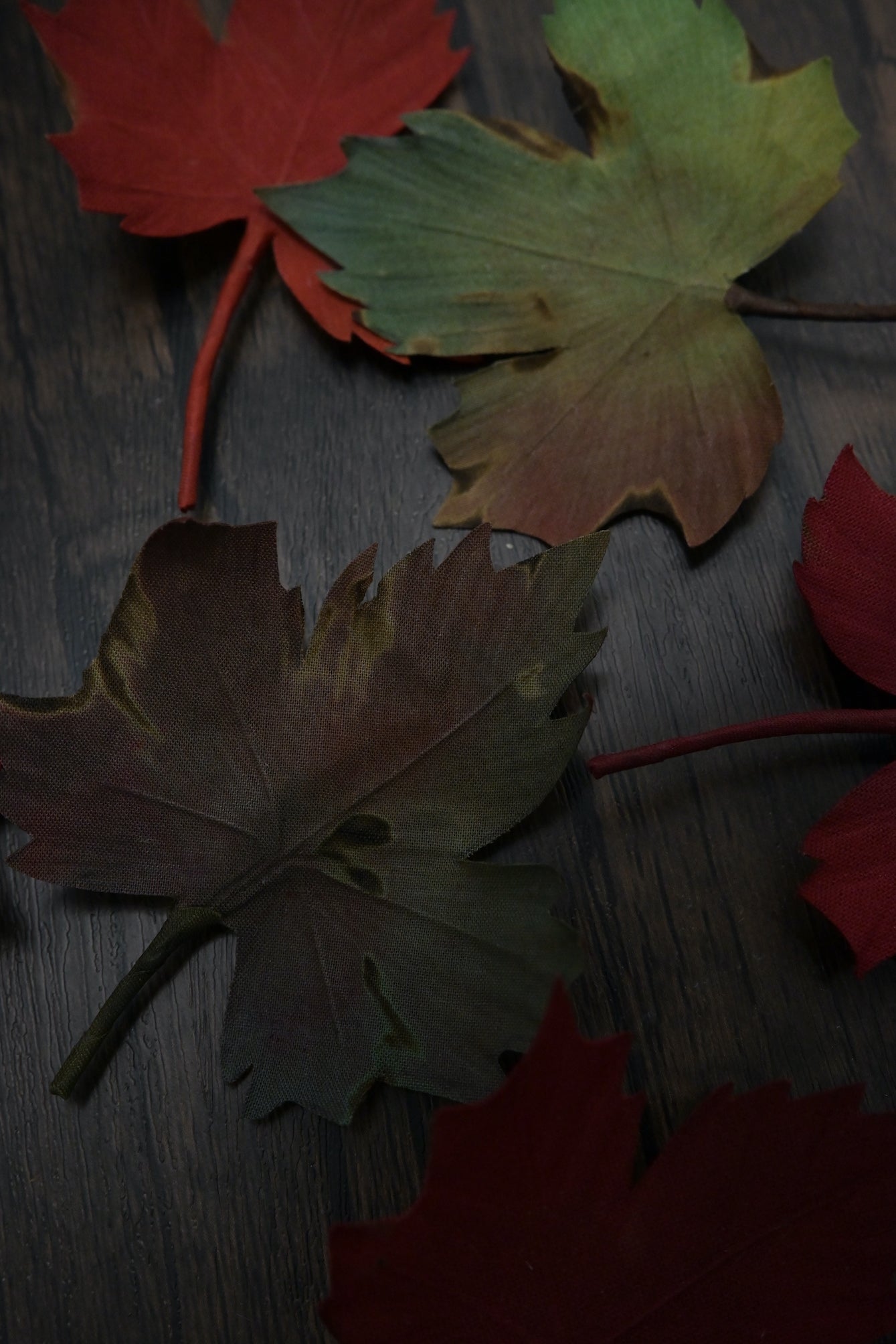 落葉｜紅葉心口針