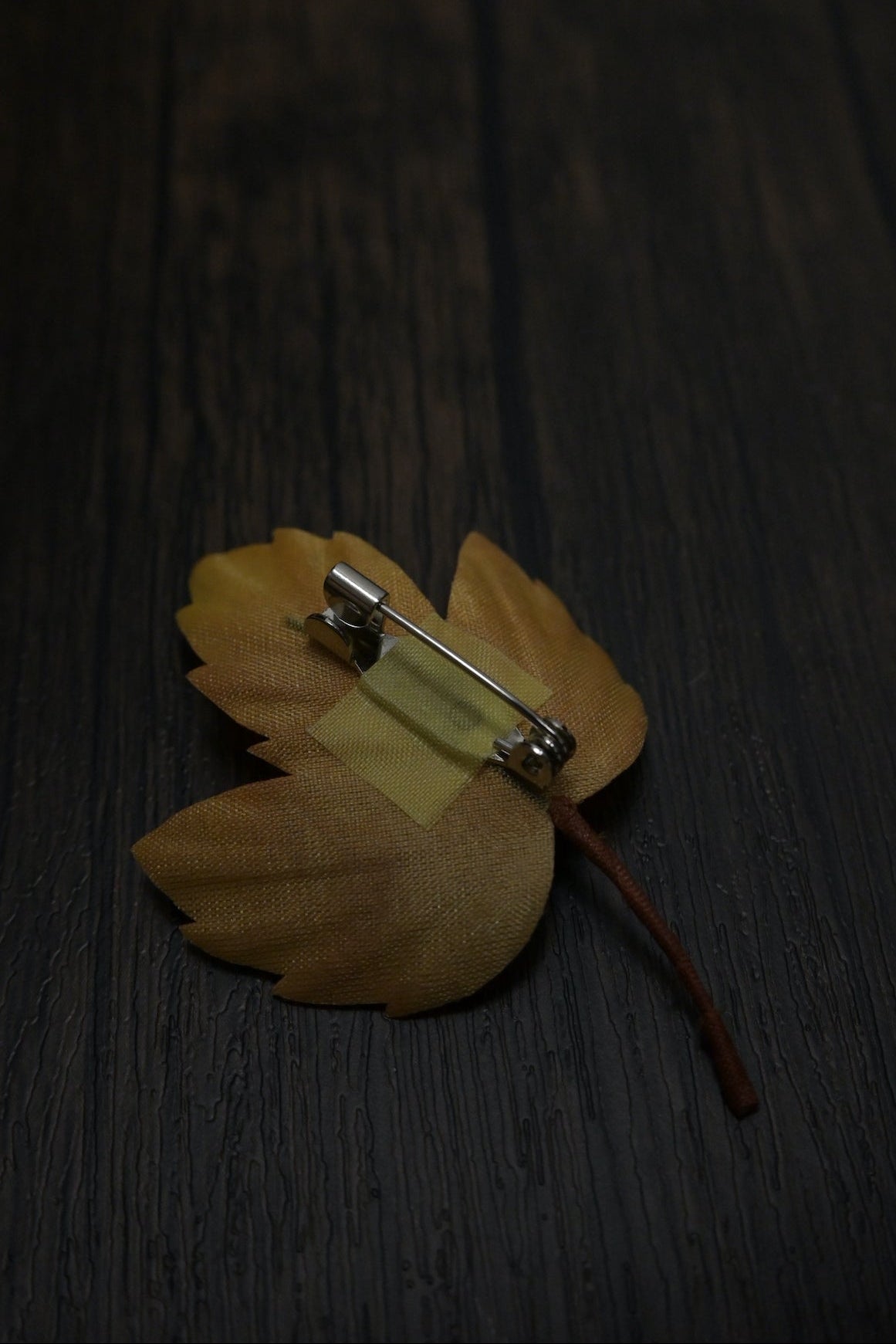 落葉｜小葡萄葉心口針