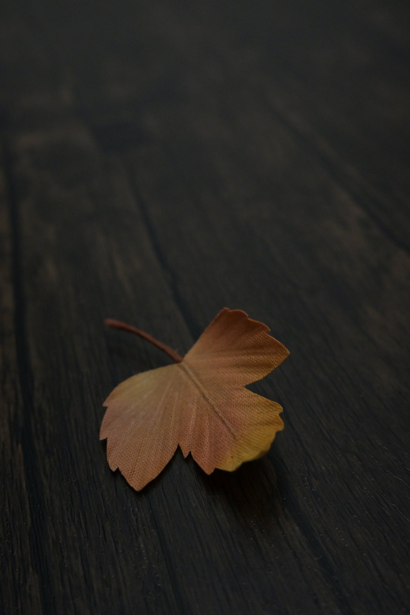 落葉｜小葡萄葉心口針