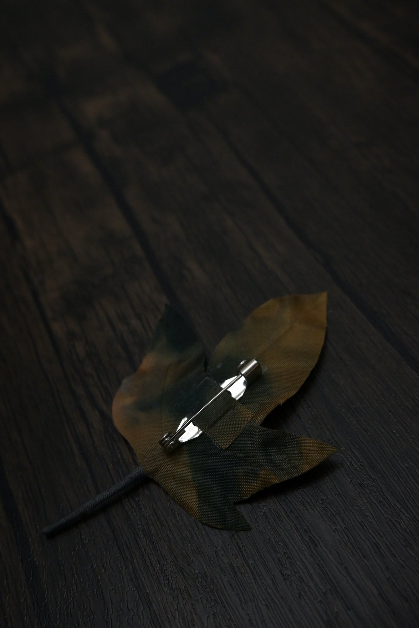 落葉｜葡萄葉心口針