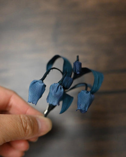 琉璃｜宮燈百合心口針